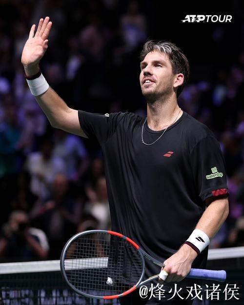 ATP巴黎大师赛：阿尔卡拉斯1-2遭诺里逆转 无缘16强